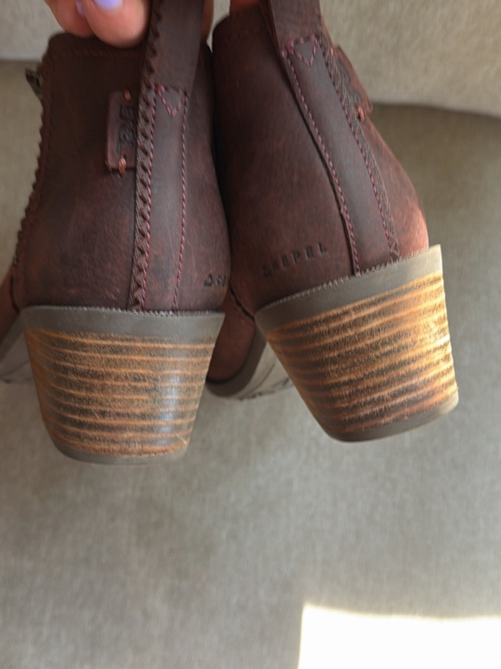 Teva Burgundy Leather Ankle Booties with Side Zip size 7.5 - Picture 4 of 9